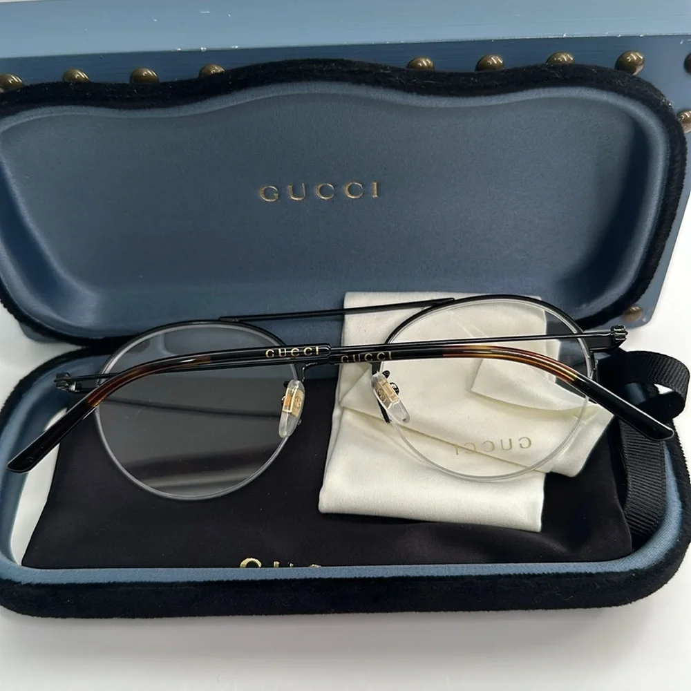 New Gucci GG0682O Oval/Round Eyeglasses – Sleek Metal and Injection Frame Men